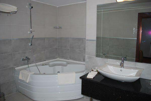 Dragos Resort Hotel Spa Restaurant Istanbul Bagian luar foto